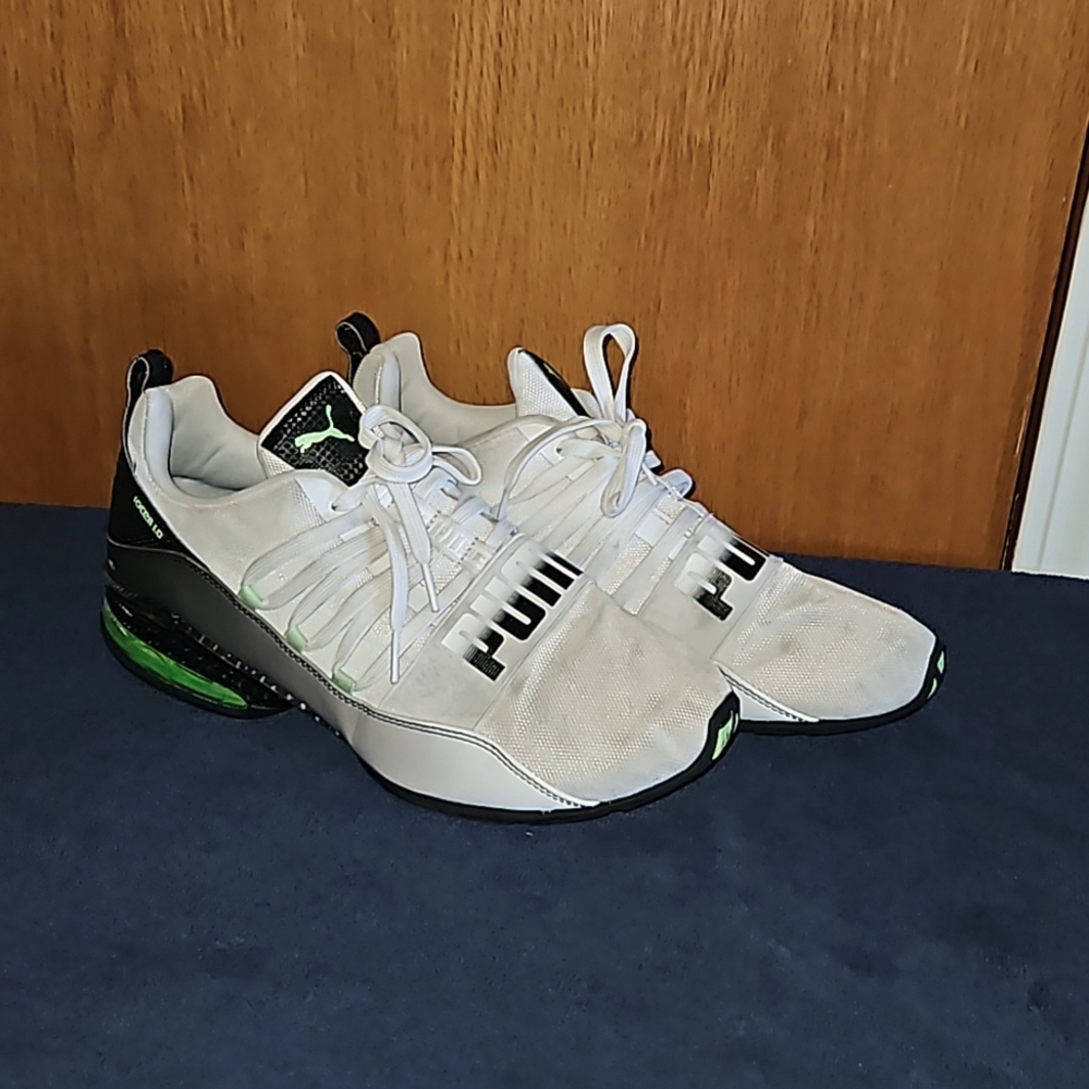 Men's Puma - Size 9.5 - White w/black & green
